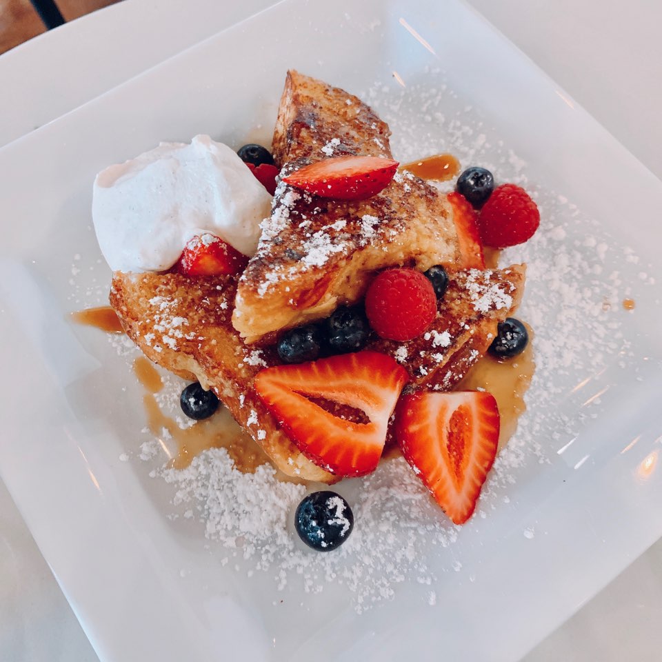 Order French Toast food online from Republik Coffee Lounge store, Pasadena on bringmethat.com