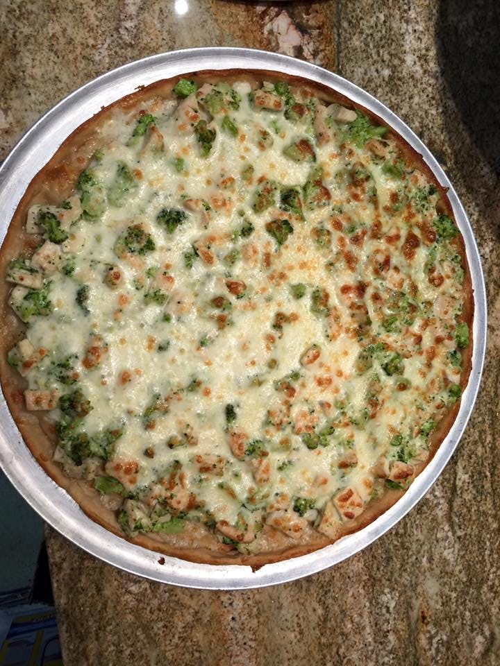 Order Chicken & Broccoli Pizza - Large 16'' food online from Fratelli Pizza Cafe store, Edison on bringmethat.com