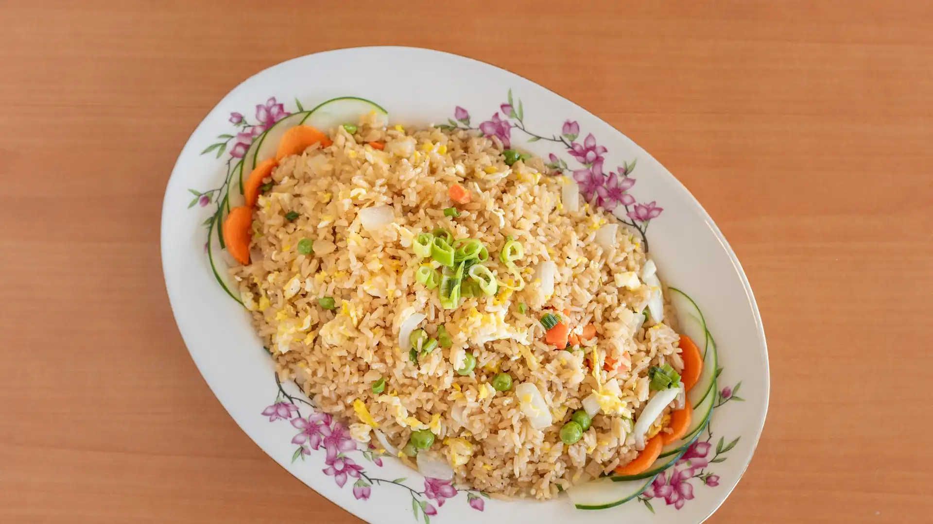 Order 15. Vegetable Fried Rice food online from Buffet King store, Lebanon on bringmethat.com