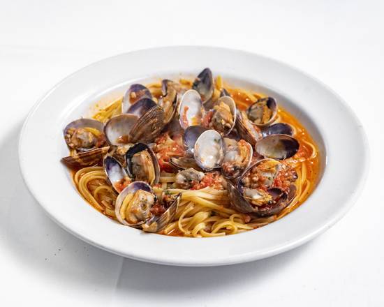Order Linguini with Clams food online from Emilio's Trattoria store, Los Angeles on bringmethat.com