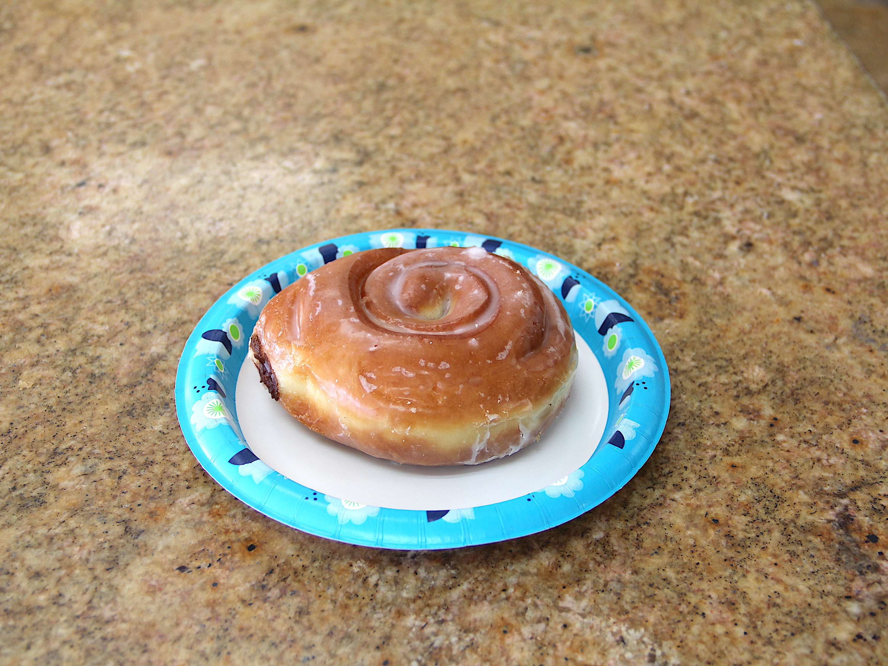 Order Cinnamon Roll food online from Kenny Donuts store, Corona on bringmethat.com