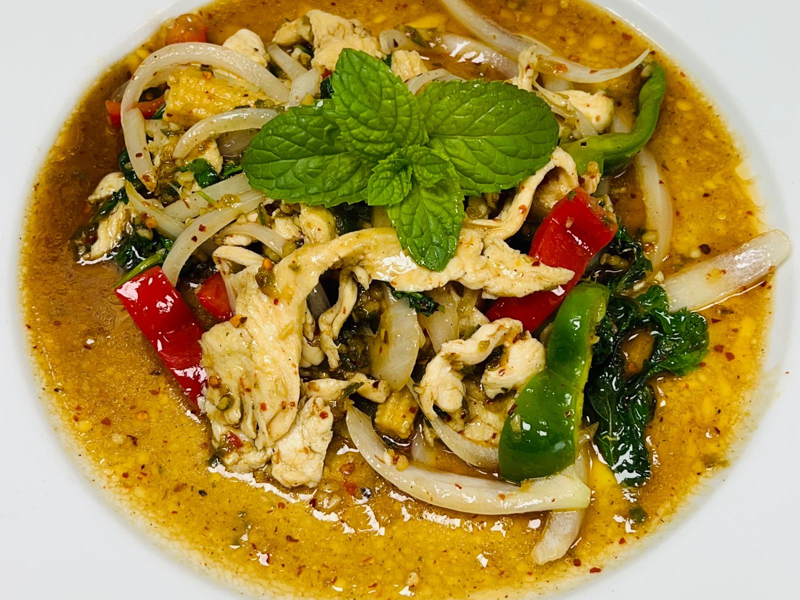 Order CHILI MINT STIR-FRY food online from Pinto Urban Thai Diner store, Richardson on bringmethat.com