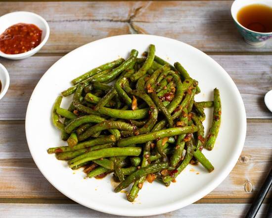 Order L30 Braise String Beans w/ Spicy Chilli Sauce food online from Capital Restaurant store, San Francisco on bringmethat.com