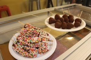 Order Chocofresas food online from Belmont Fruit And Snacks store, Belmont on bringmethat.com