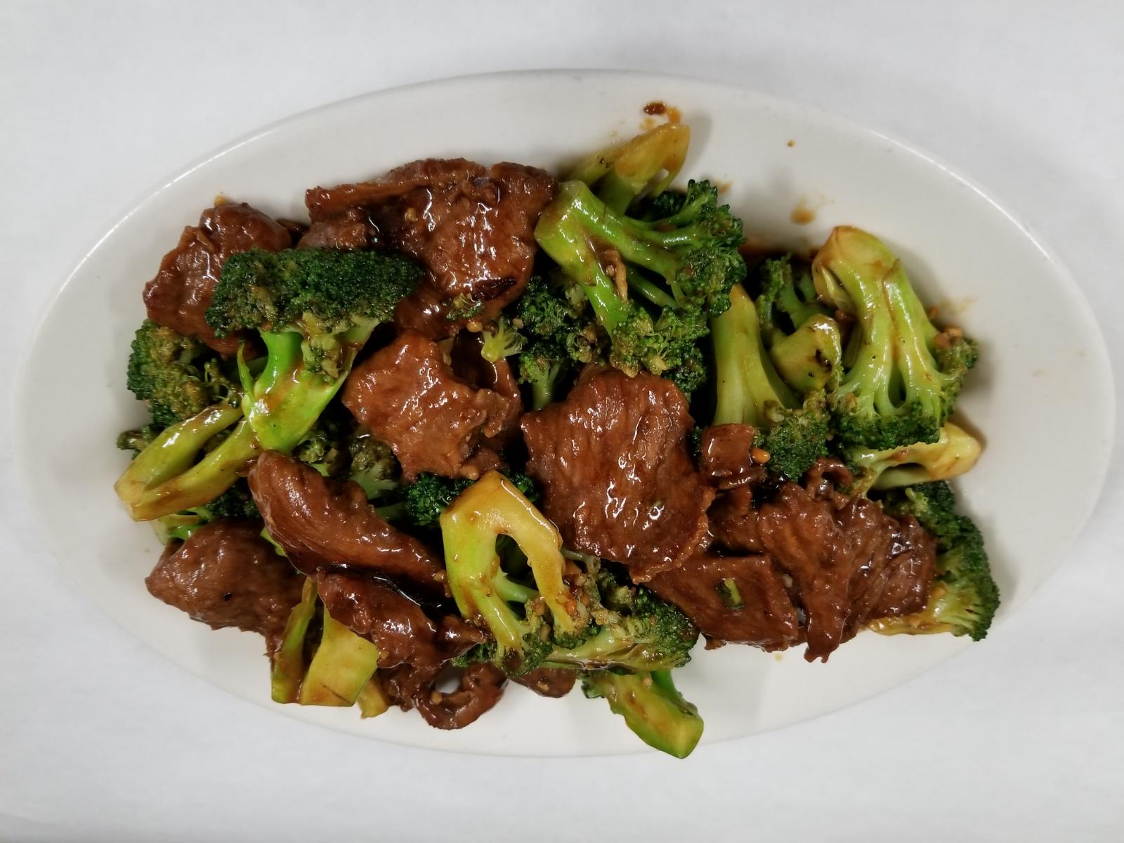 Order 89. Beef with Broccoli food online from Kaieteur Restaurant store, Richmond Hill on bringmethat.com