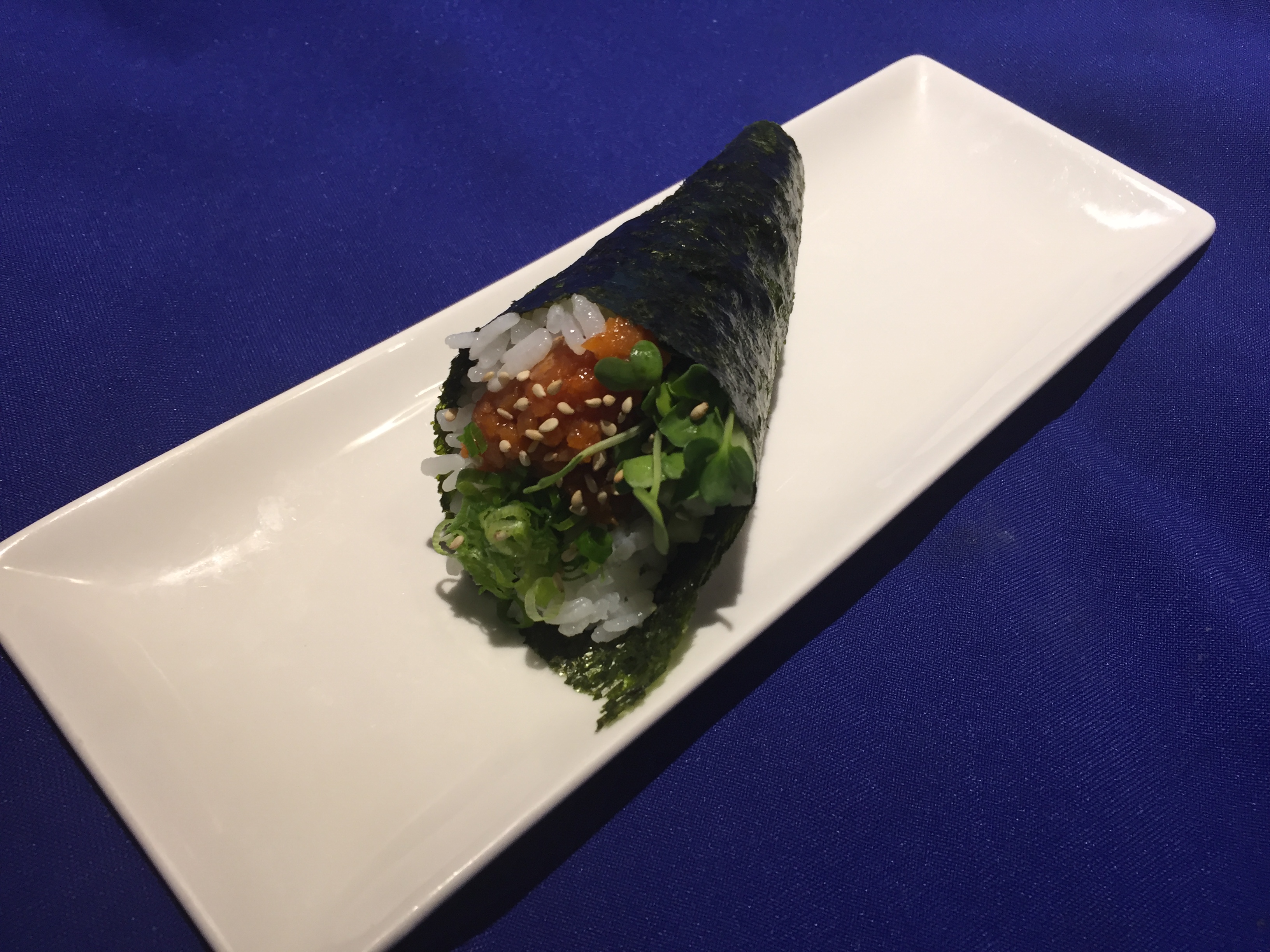 Order Spicy Tuna Hand Roll food online from Hyuga Sushi store, San Marcos on bringmethat.com