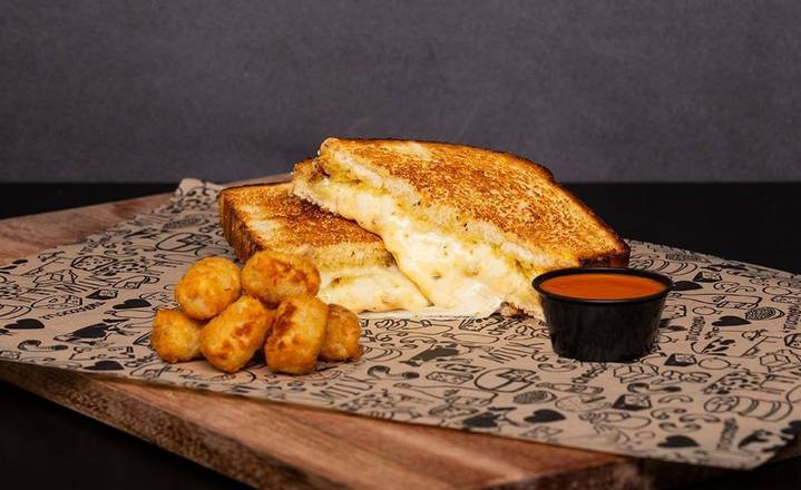 Order Classic Grilled Cheese - Uber food online from I Heart Mac & Cheese store, Athens on bringmethat.com