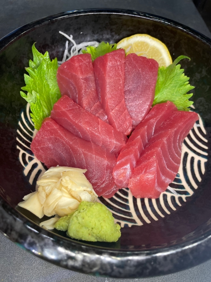 Order Maguro Sashimi food online from Sushi Plus store, Redwood City on bringmethat.com