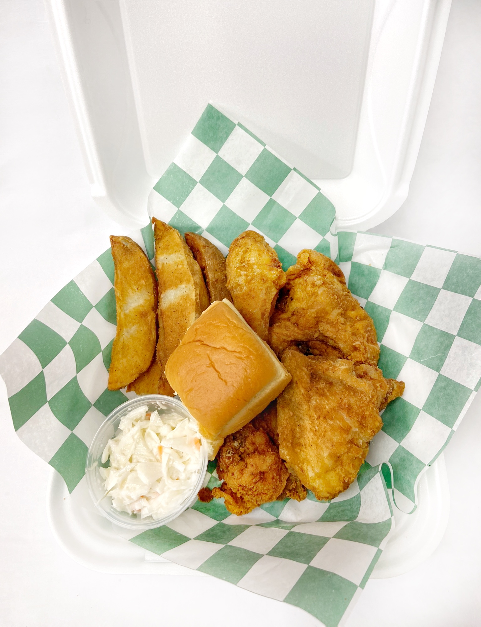 Order Chicken Dinner food online from EZ GO Foodmart store, Painesville on bringmethat.com