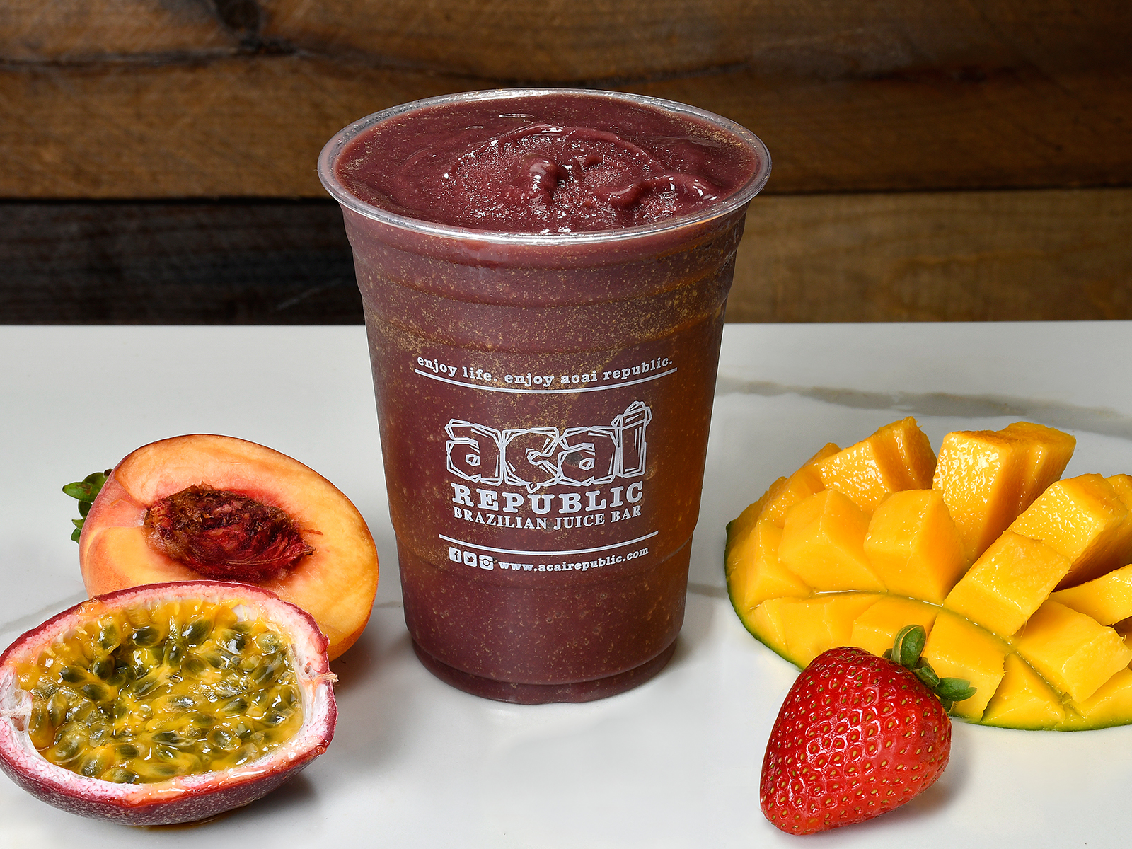 Order The Cali Smoothie food online from Acai Republic store, Torrance on bringmethat.com