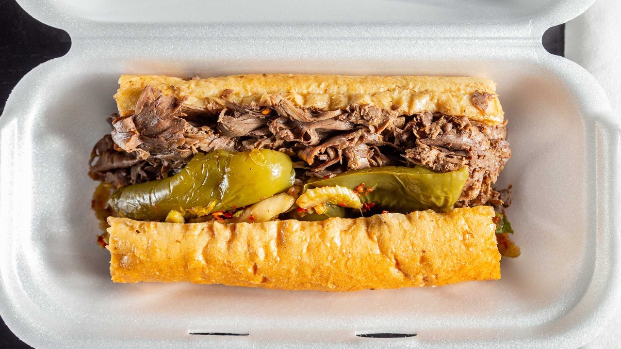 Order Big Beef food online from Tores Italian Beef & Pizza store, Chicago on bringmethat.com
