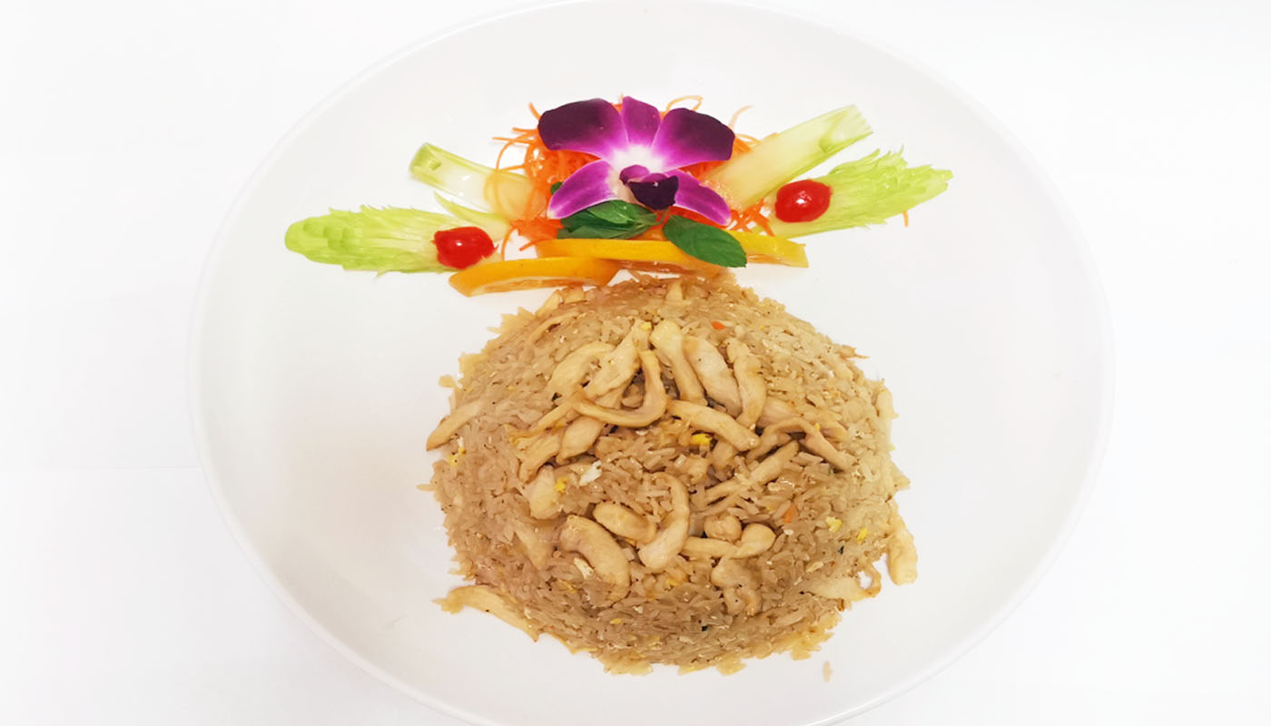 Order Chicken Fried Rice food online from Izumi Japanese Restaurant store, Youngstown on bringmethat.com