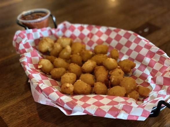 Order Wisconsin Cheese Curds food online from Cabaret Bar & Grille store, Ankeny on bringmethat.com