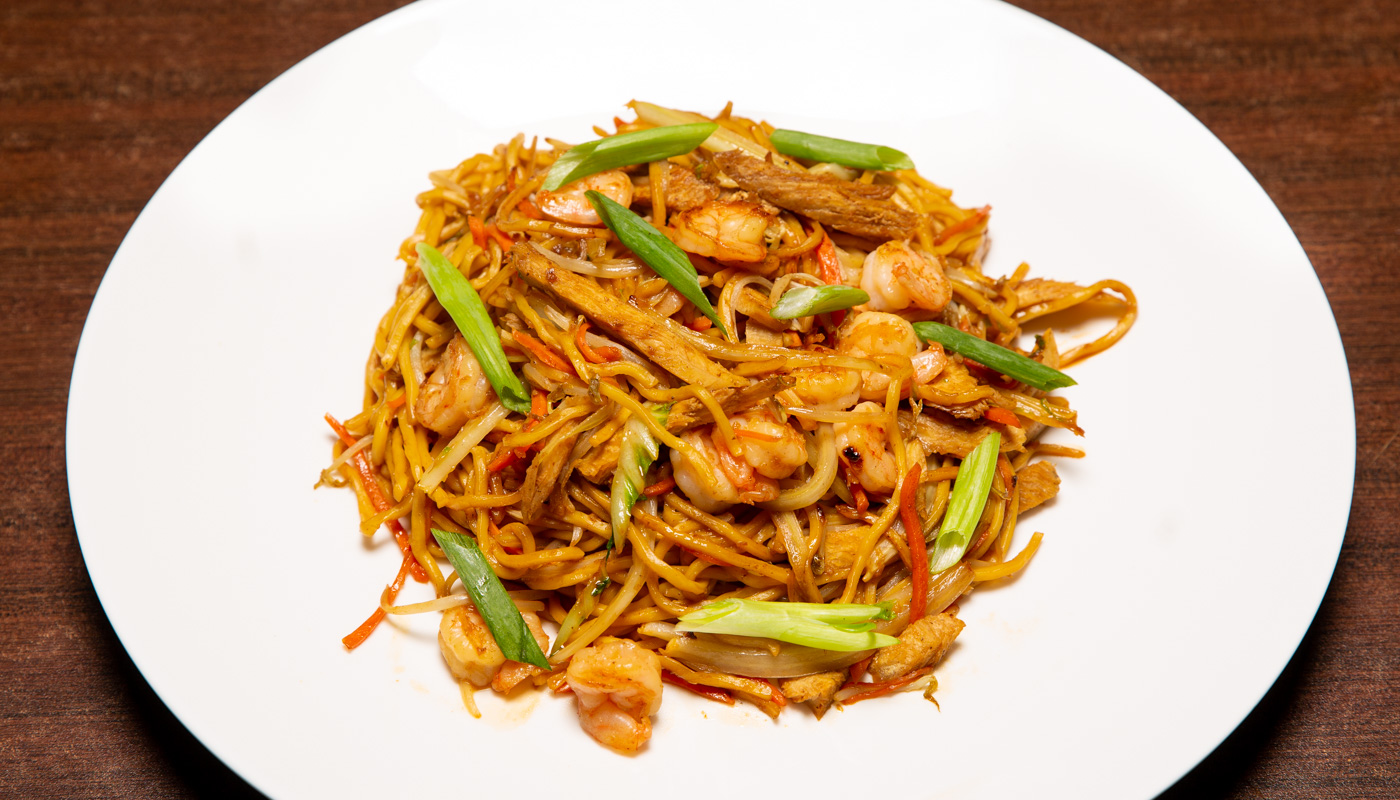 Order 6. House Special Lo Mein food online from Wei Buffet store, Roselle Park on bringmethat.com