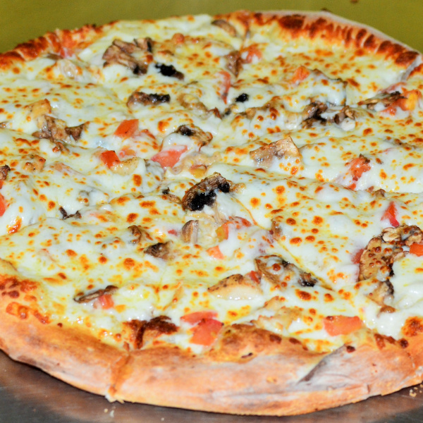 Order Alfredo Chicken Pizza food online from Big Daddy's Pizza store, Littleton on bringmethat.com