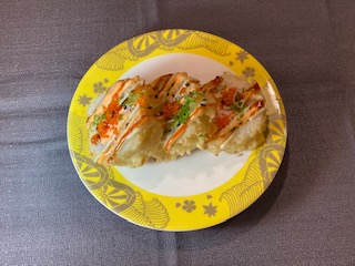 Order Deep fried California roll (9pcs) food online from Izumi Revolving Sushi store, Daly City on bringmethat.com