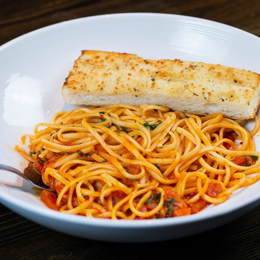 Order Linguini Arrabiata food online from Paisans Pizzeria store, Brookfield on bringmethat.com