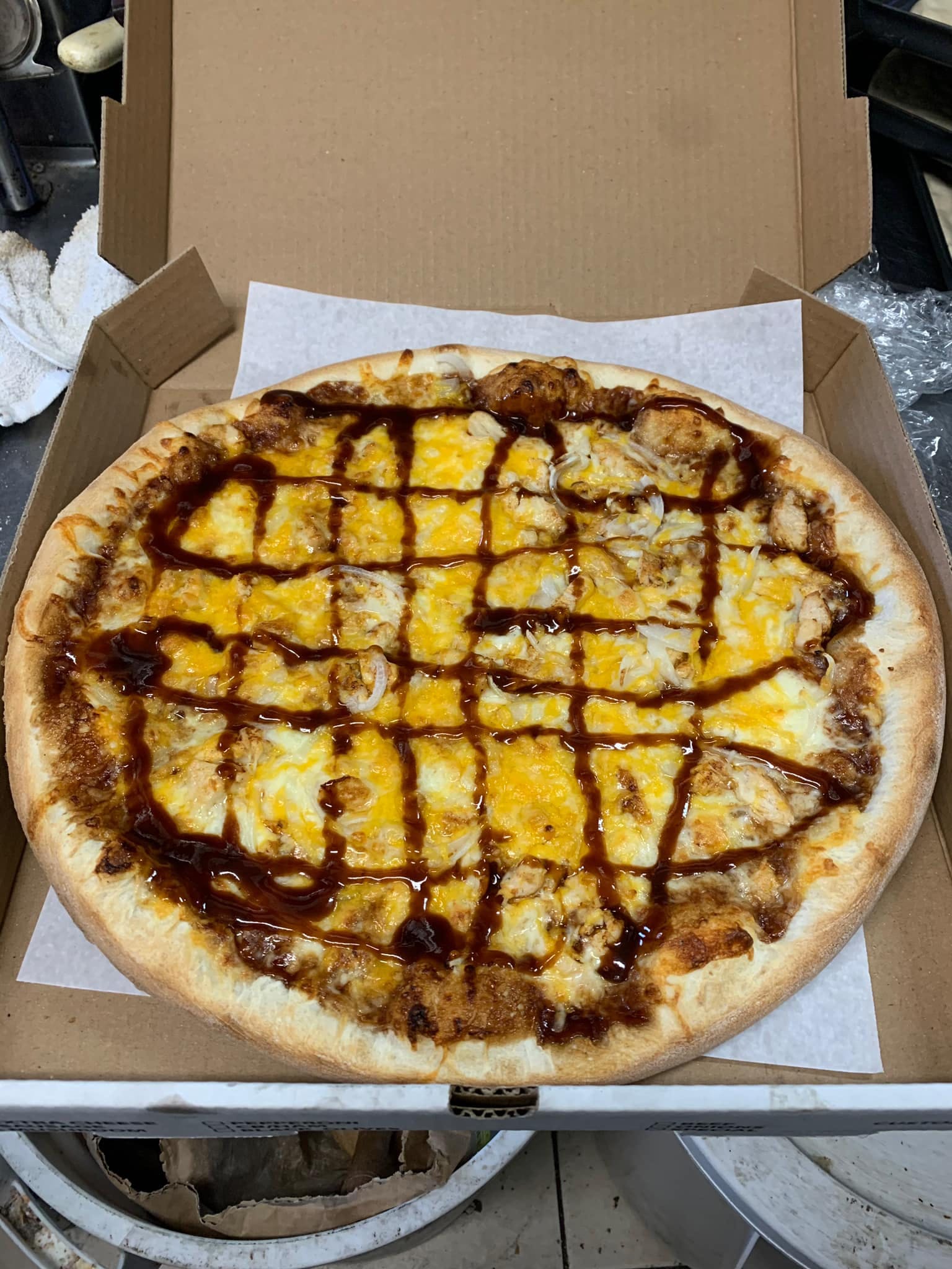 Order BBQ Chicken Pizza - Medium 14" food online from Turanos Pizza & Grill store, Boothwyn on bringmethat.com
