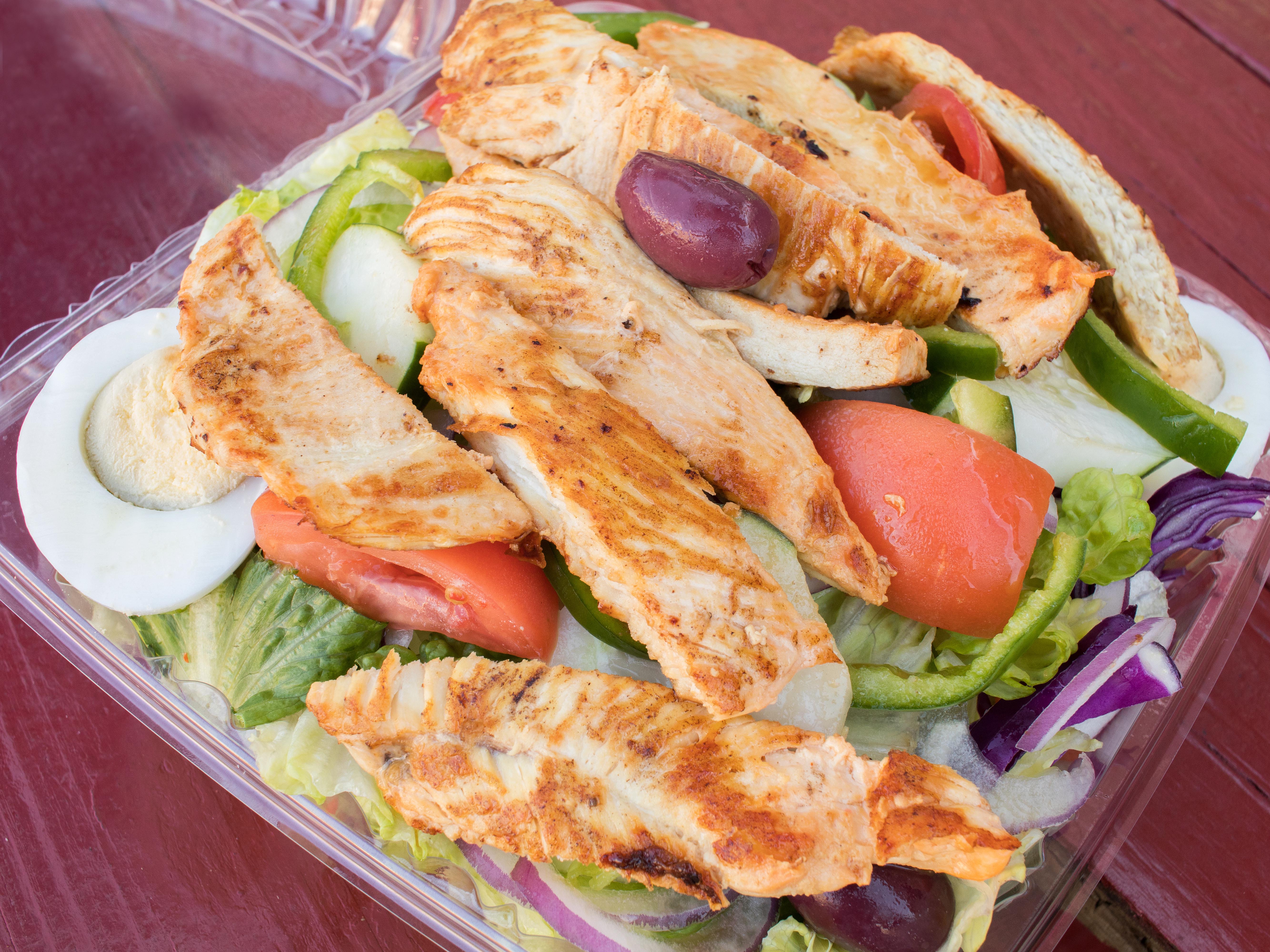 Order Garden with Grilled Chicken Salad food online from Bella T's Pizza store, Philadelphia on bringmethat.com