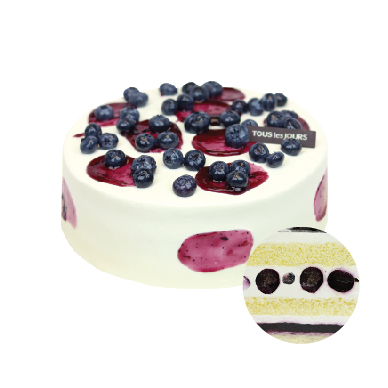 Order 6" Small Blueberry Fresh Yogurt Cream Cake 프레쉬요거트케잌 food online from Tous Les Jours store, Carrollton on bringmethat.com