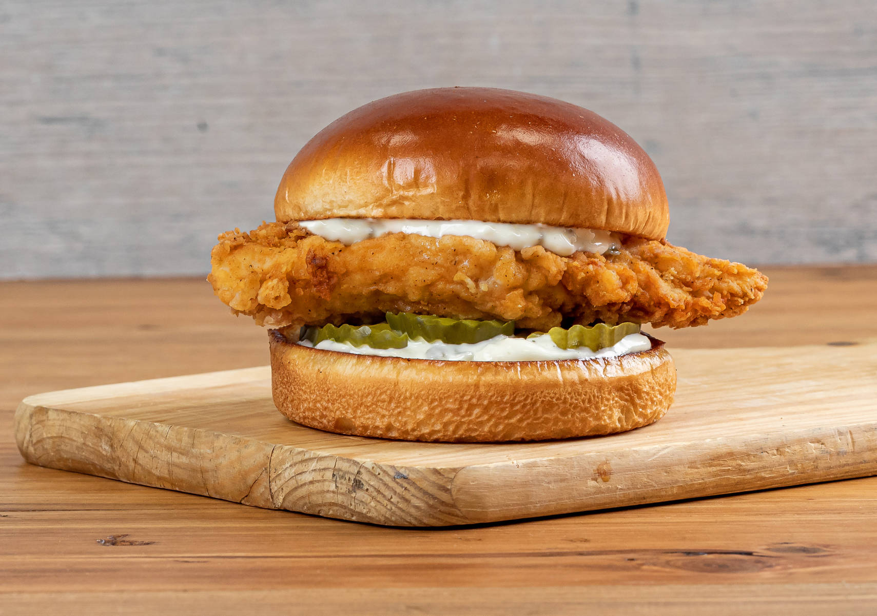 Order The Dolly Chicken Sandwich food online from Big Boy store, Southfield on bringmethat.com