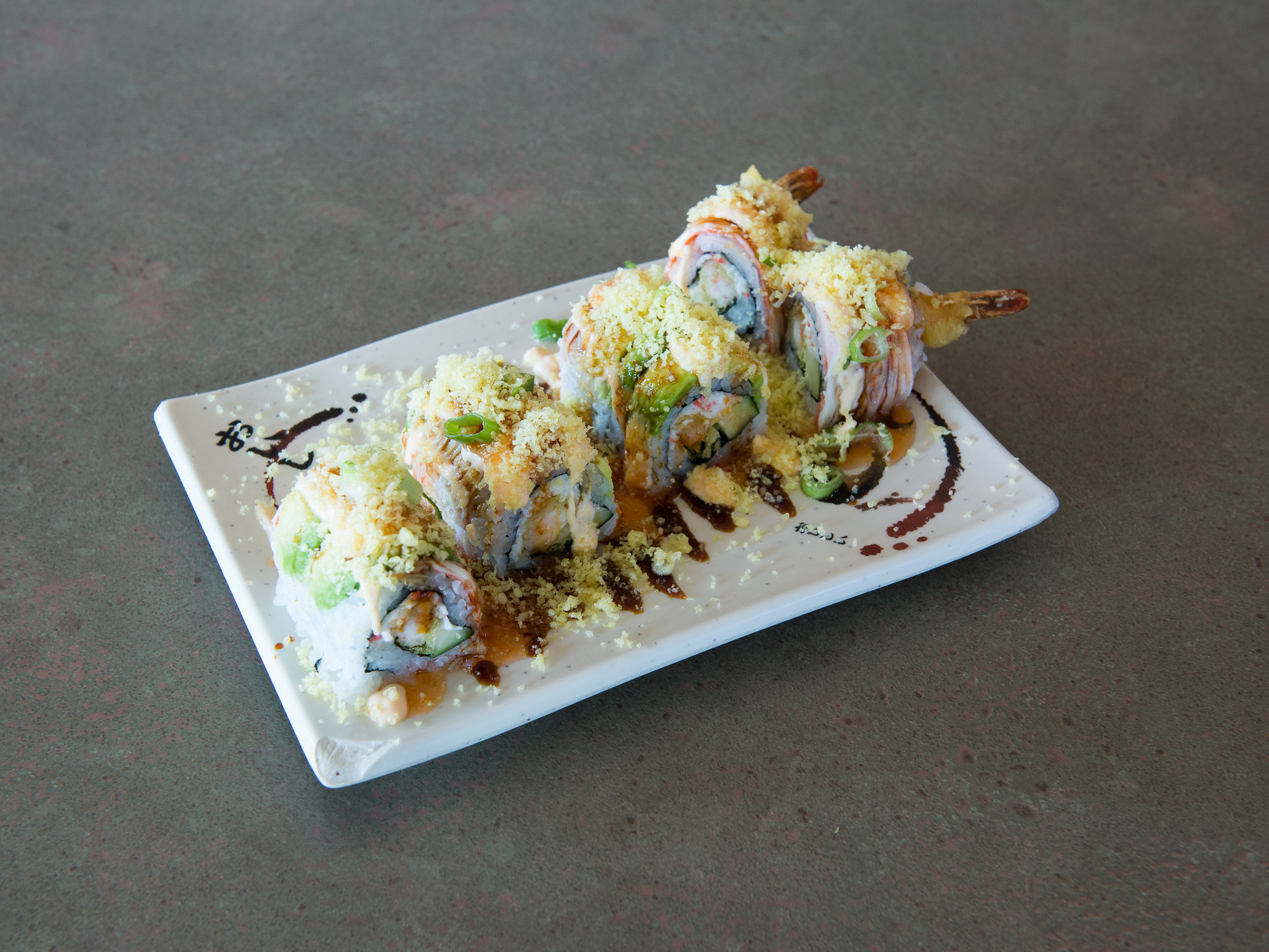 Order Golden Crunch Roll food online from Sushi House store, American Fork on bringmethat.com