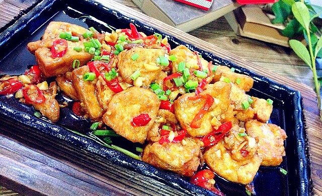 Order 94.	Sizzling Tofu w. Pork & Cayenne Peppers	鐵板豆腐 food online from Szechuan Gourmet store, New York on bringmethat.com