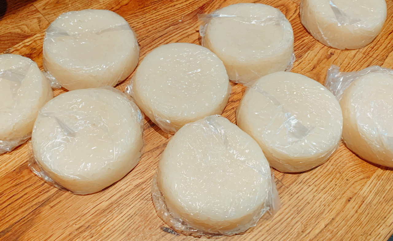 Order Coconut sticky rice food online from Thai Diva Cuisine store, Woodside on bringmethat.com