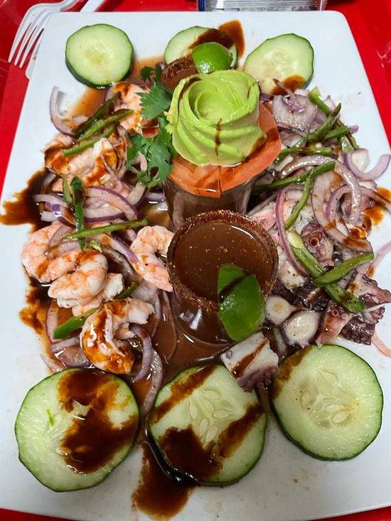 Order Charola Botanera (Appetizer Tray) food online from JPS Seafood Restaurant & Grill store, Tucson on bringmethat.com
