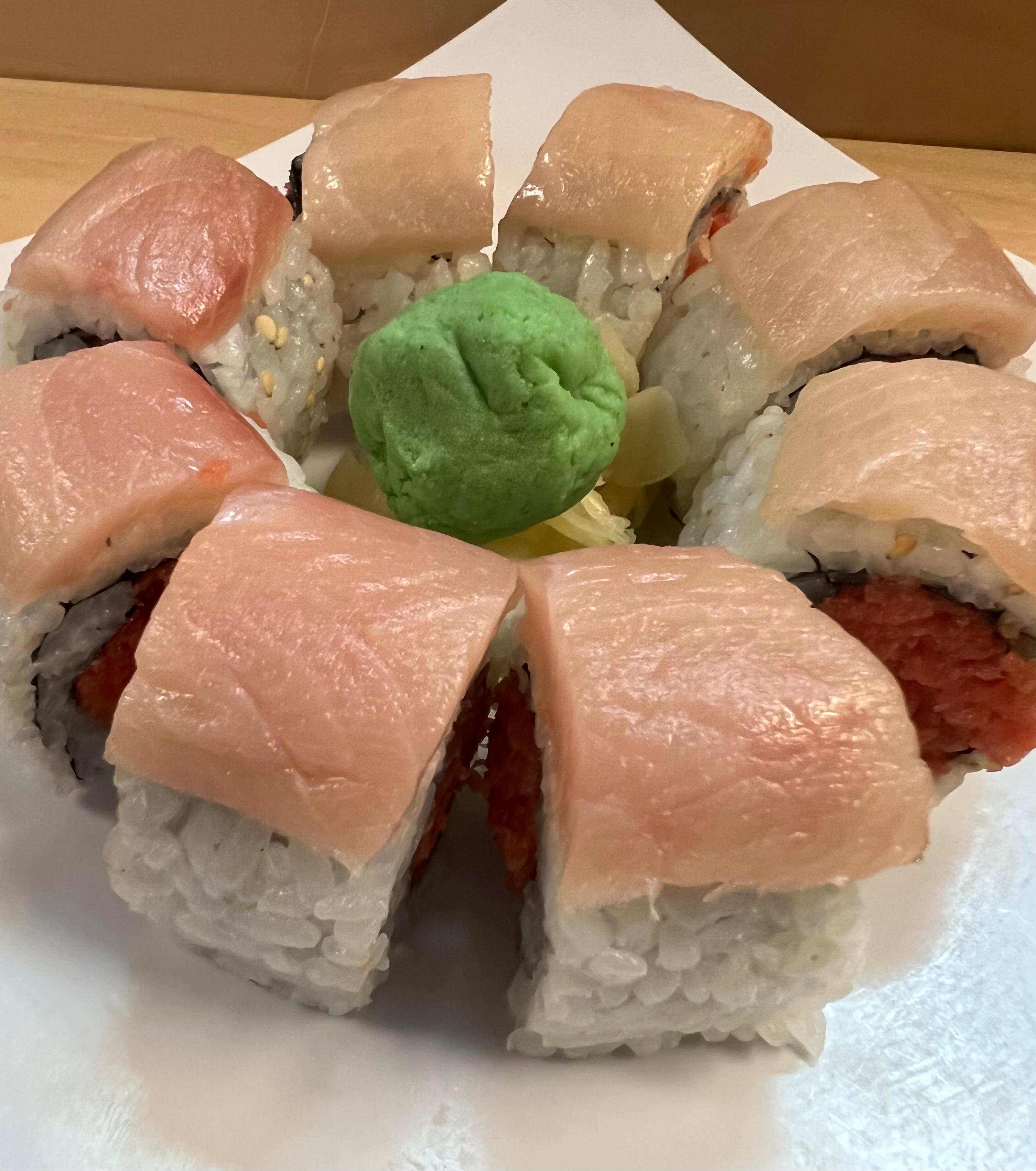 Order Lucky star roll (8Pcs.) food online from Gorilla King Sushi store, Chicago on bringmethat.com