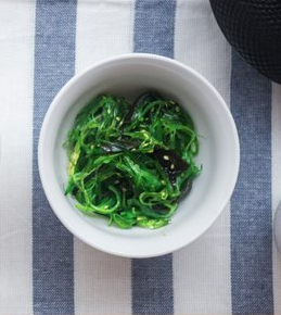 Order Seaweed Salad food online from Dashi Noodle House store, Ridgewood on bringmethat.com