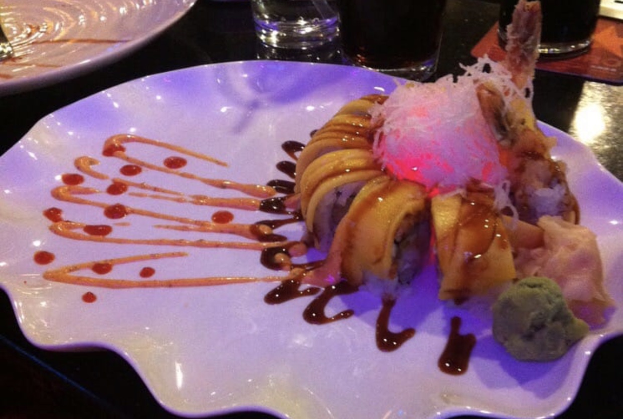 Order 4. Mango Roll food online from Mt Fuji Hibachi & Sushi Bar store, Denver on bringmethat.com
