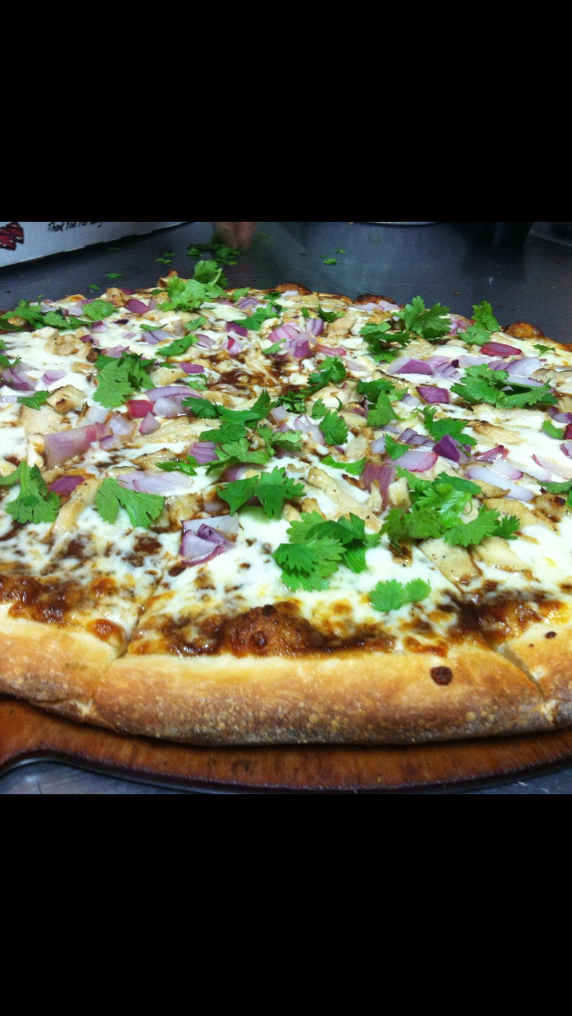 Order BBQ chicken Pizza small 10” Cut in to 6 slices  food online from Papa G's Pizza, Pasta Cafe store, Wildomar on bringmethat.com