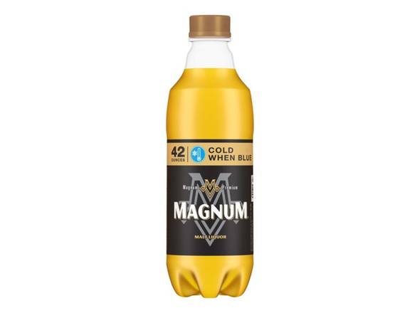 Order Magnum Malt Liquor - 40oz Bottle food online from Shar Armanetti Fine Wine & Spirits store, Carpentersville on bringmethat.com