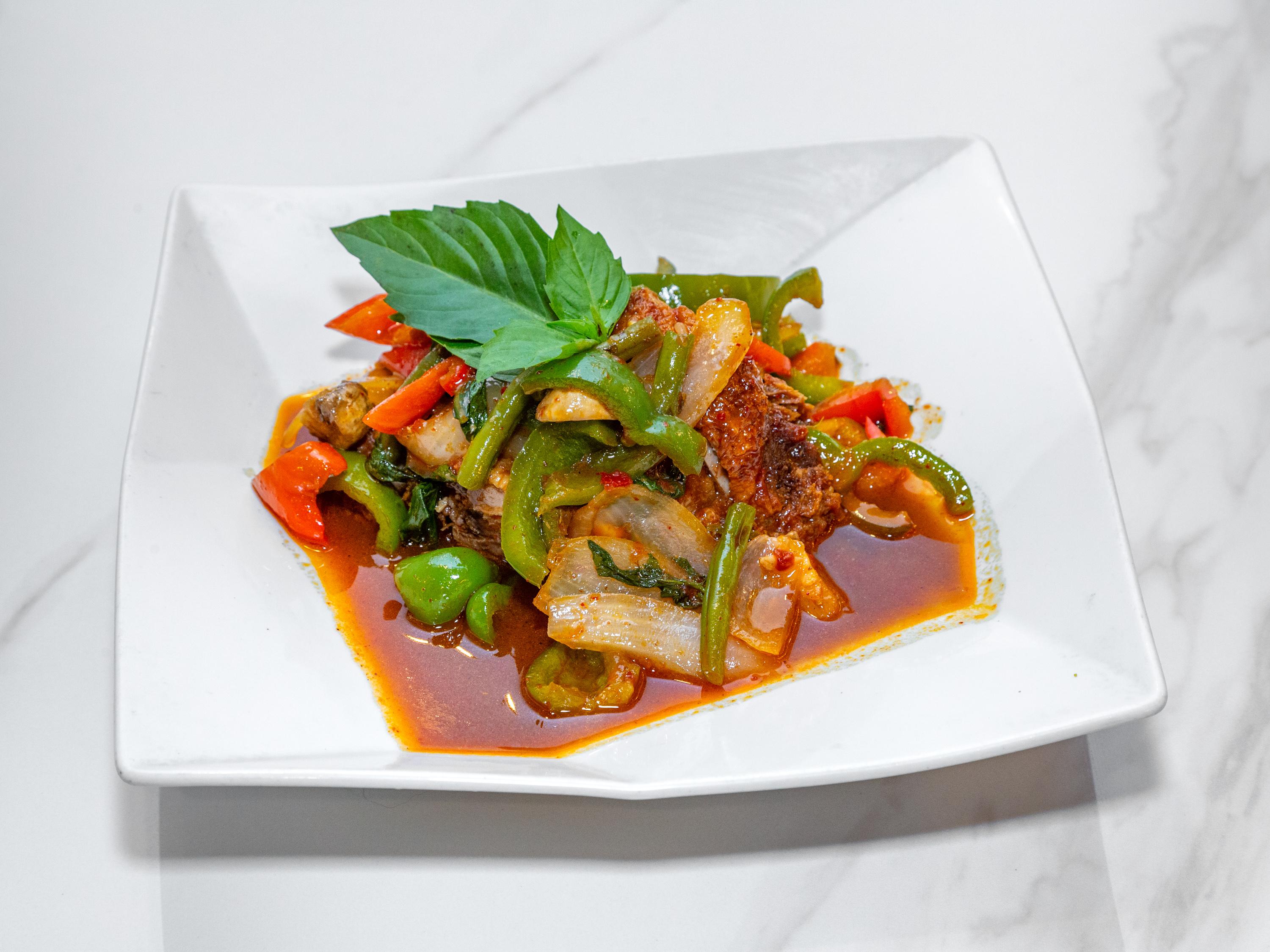 Order Basil Duck food online from Siwa Thai Restaurant store, Woodbridge on bringmethat.com