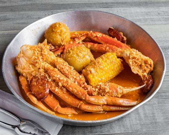 Order Snow Crab Clusters  food online from Stinkin Crawfish store, Gardena on bringmethat.com