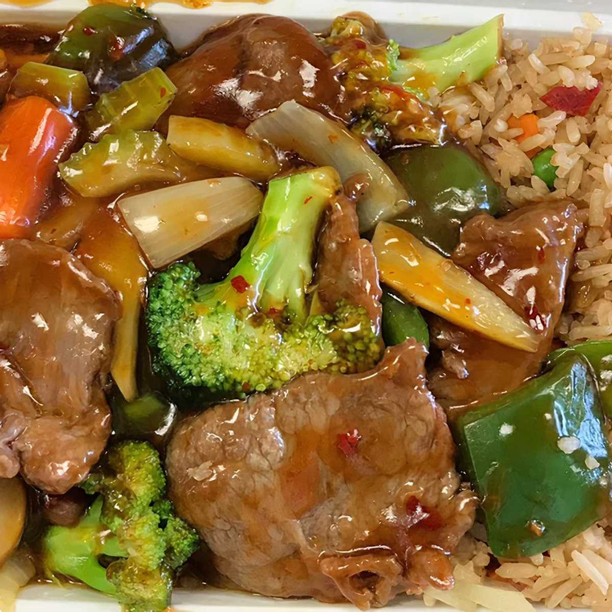 Order  Beef in Garlic Sauce Combo Platter food online from New 888 kitchen store, Maspeth on bringmethat.com
