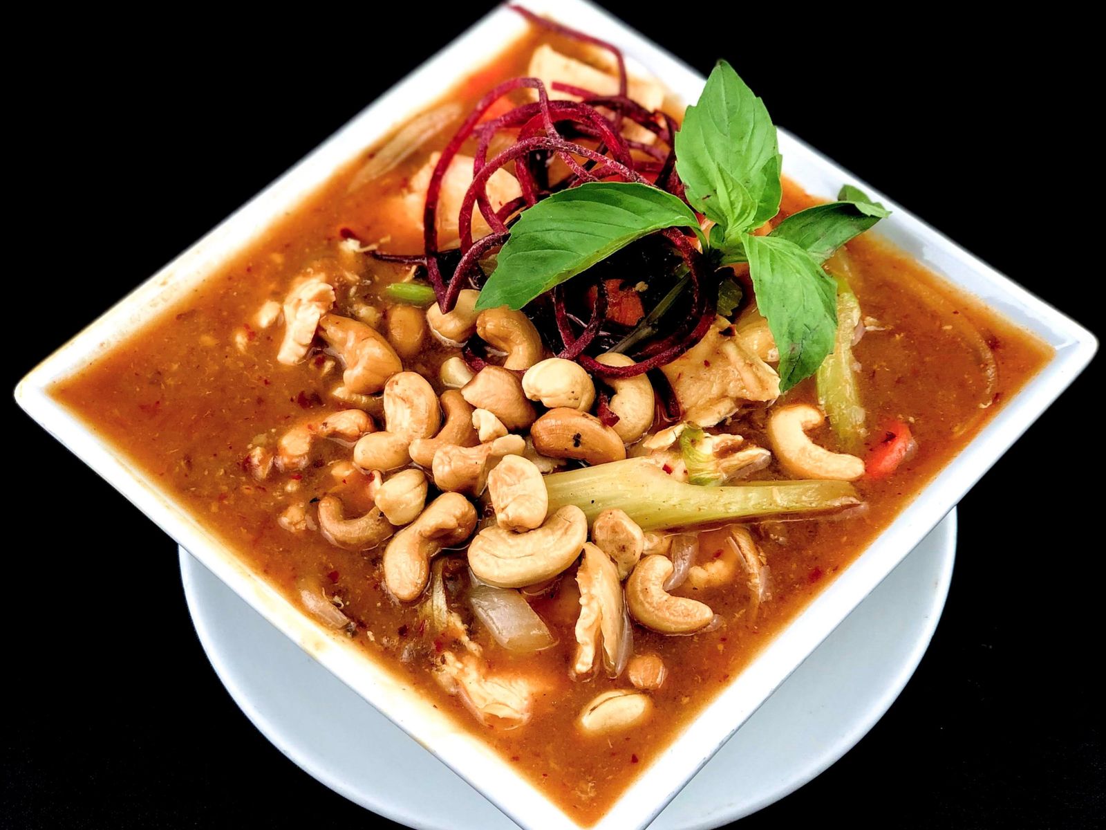 Order Spicy Cashew Nut Large food online from Malee's Thai Bistro on Main store, Scottsdale on bringmethat.com