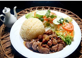 Order Diced Garlic Steak with Rice (Com Bo Luc Lac) food online from Pho Super Bowl store, Diamond Bar on bringmethat.com