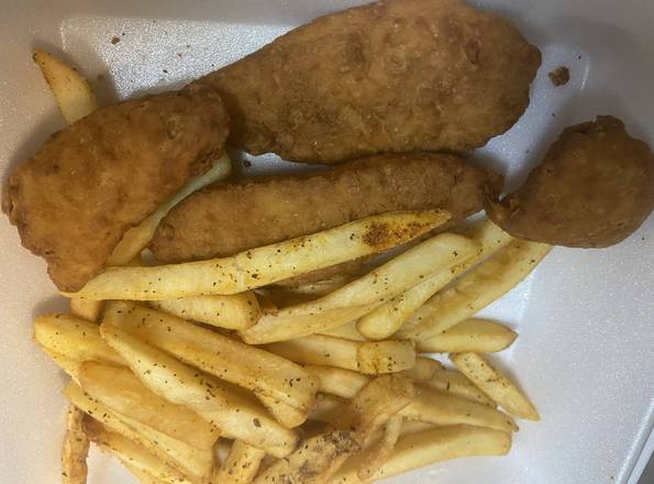 Order Crispy Chicken Tenders  food online from High Street Caffe store, West Chester on bringmethat.com