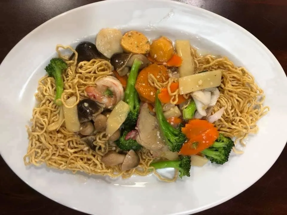 Order M9. Seafood Pan-Fried Egg Noodle (No soup) food online from Pho Viet Restaurant store, Hagerstown on bringmethat.com