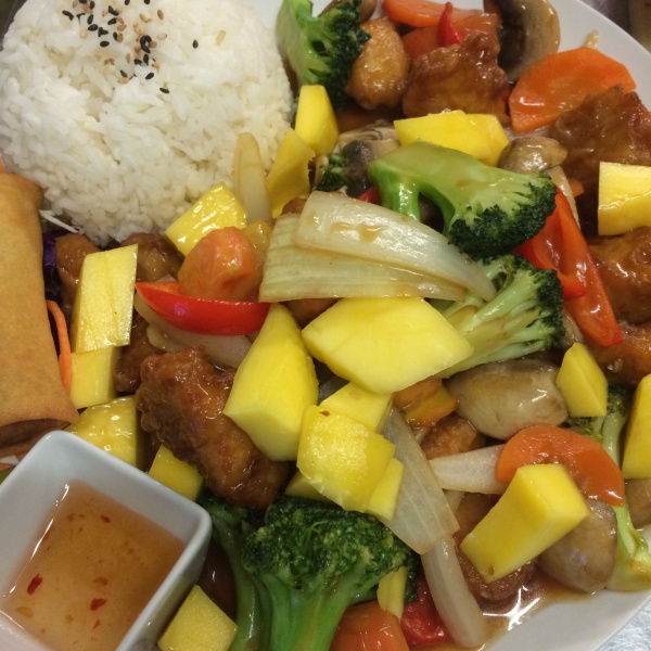 Order Mango Chicken food online from Thai Tea Asian Fusion Cafe  store, Irving on bringmethat.com