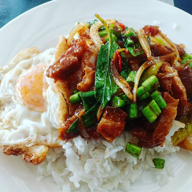 Order Kow Prik Krng ข้าวพริกแกงไข่ดาว food online from Khaokang Thai Kitchen store, Mountain View on bringmethat.com