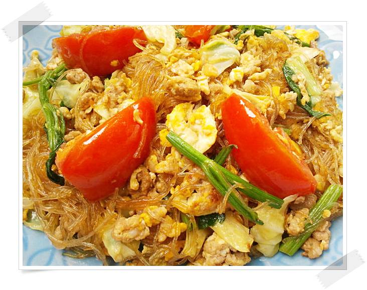 Order Pad Woon Sen food online from Thai Fiesta Cafe store, Paramount on bringmethat.com