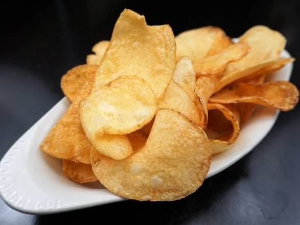 Order *House-made Chips* food online from Sidelines Grille Hickory Flat store, Canton on bringmethat.com