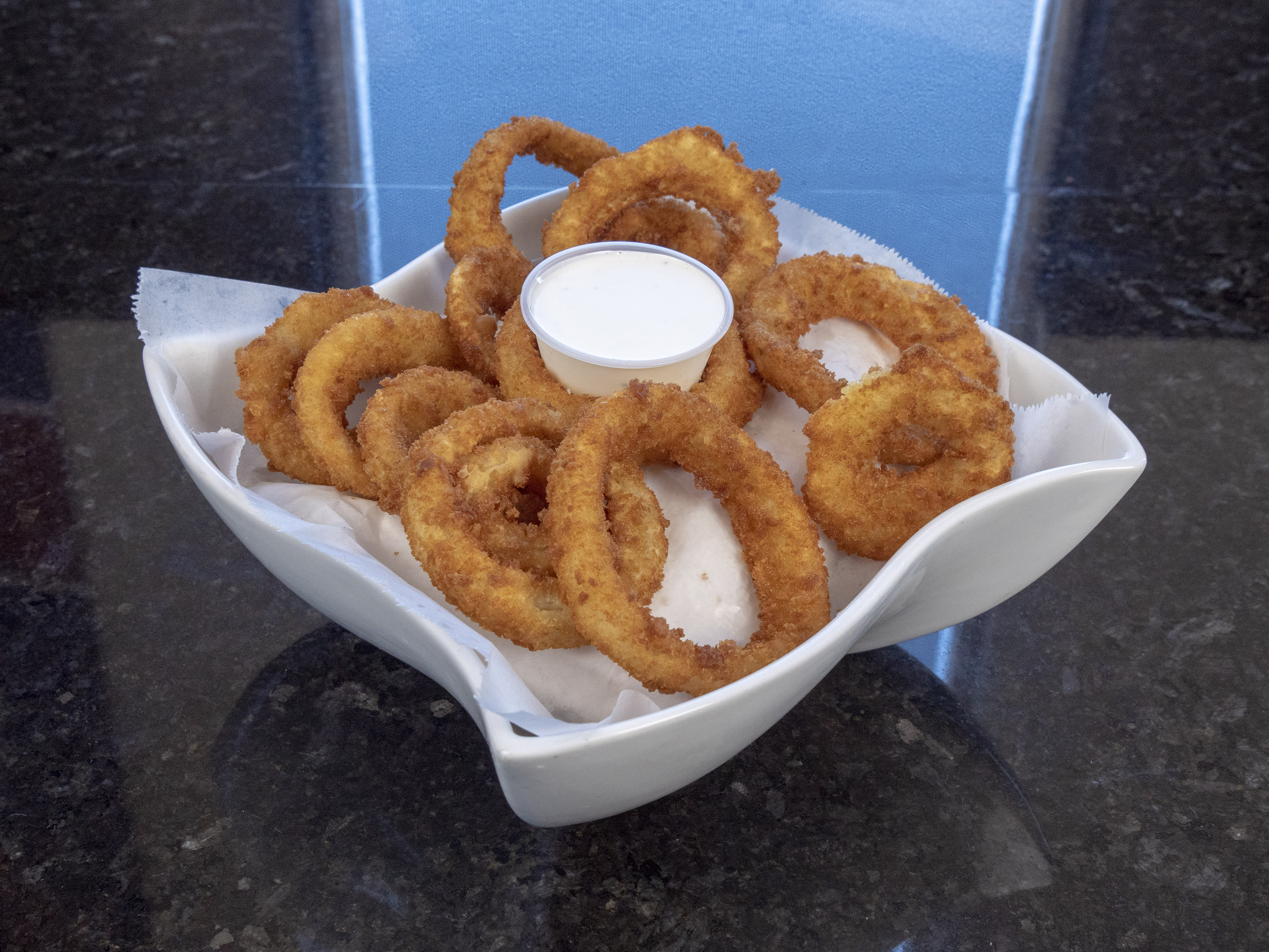 Order Onion Rings food online from Gus New York Pizza store, Glendale on bringmethat.com