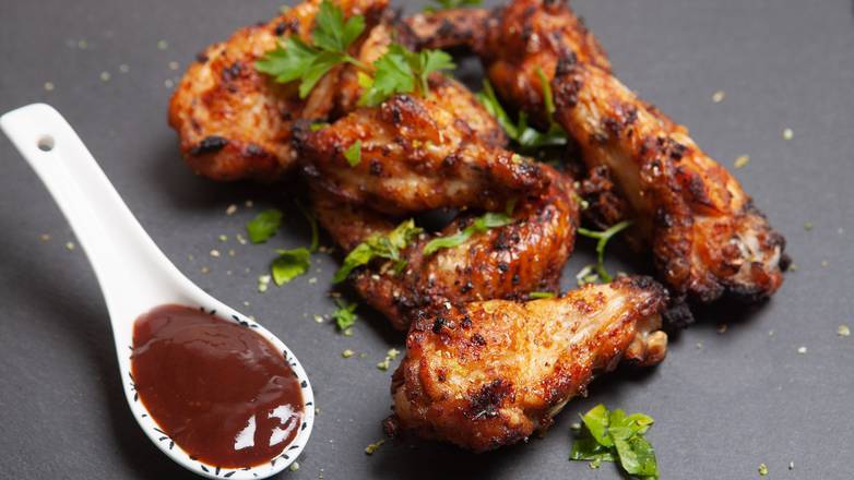 Order BBQ Wings food online from Chicken Wings Snob store, Detroit on bringmethat.com