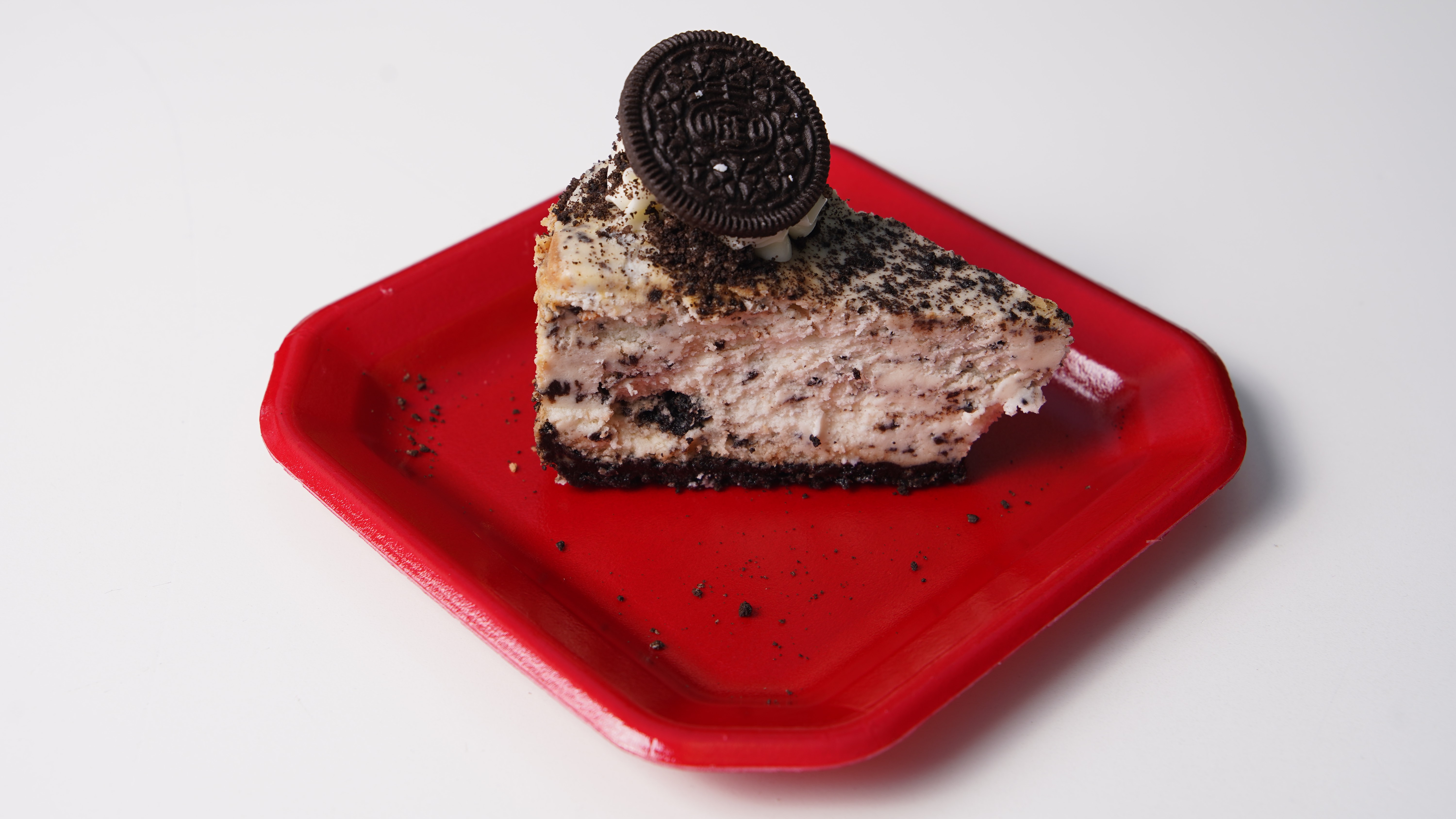 Order Oreo Cheesecake Slice food online from Elf Cakery store, Stockbridge on bringmethat.com