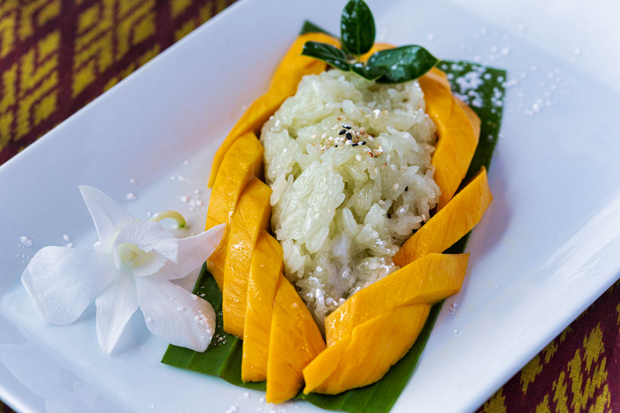 Order Sweet Jasmine Sticky Rice with Mango food online from Nai Thai Cuisine store, Dunwoody on bringmethat.com