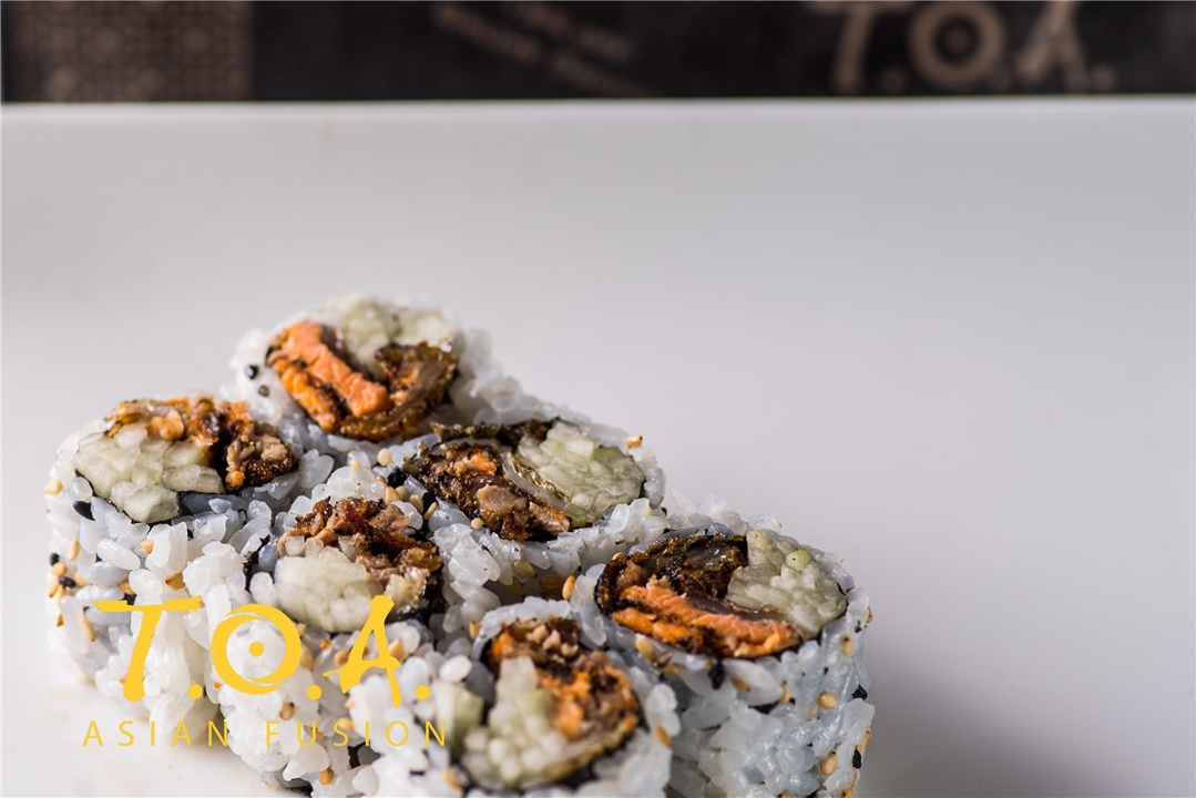 Order Salmon Skin Roll food online from Toa Asian Fusion store, Farmingdale on bringmethat.com